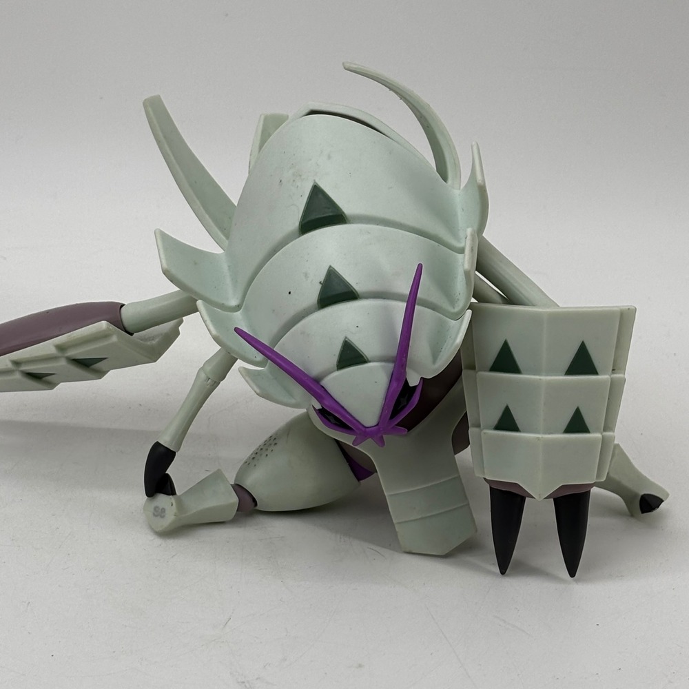 Pokemon Golisopod Battle Feature Action Figure Wicked Cool Toys Grey Purple
